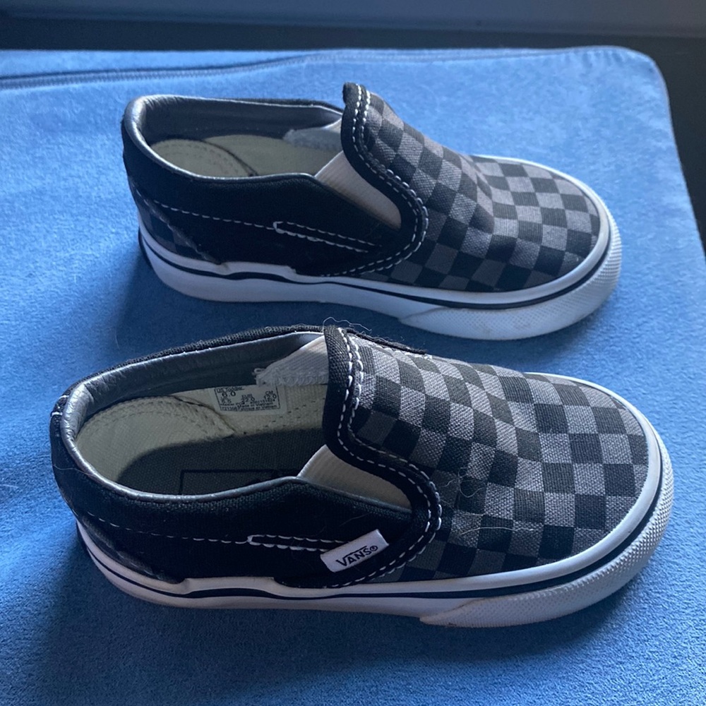 EUC Toddler Vans size 6